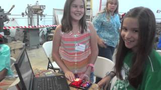 Starbot Inc, SparkFun Electronics and Linz Craig teach Intro to Arduino 4