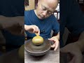 心有山水不造作，静而不争远是非。making purple clay teapots is an unbreakable chinese inheritance