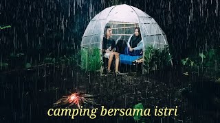 CAMPING IN HEAVY RAIN_WIFE_BUILDING A UNIQUE PLASTIC SHELTER