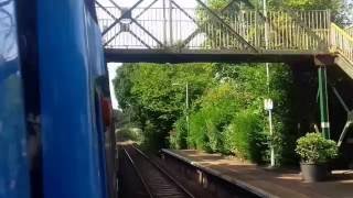 37405 departing Brundall Gardens 2P17 31/08/16