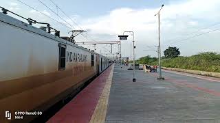 WAP-7 With NAVJEEVAN EXPRESS SKIPPING PEDHAPALLI AT GOOD SPEED|INDIAN RAILWAYS|