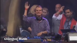 Avicii - Fade Into Darkness (Live At Tomorrowland 2011) (Avicii Fade Into Darkness Live)