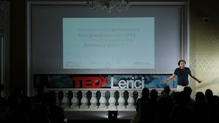 La medusa, le guerre e quel bambino che voleva amare la vita | Daniel Tarozzi | TEDxLerici