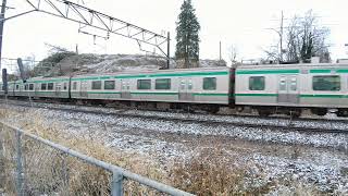 雪降る中日和田駅付近を走る東北本線普通列車1127M＿E721系P4+P＿2022年12月撮影