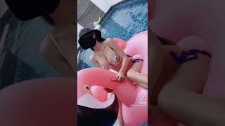 巨乳美女 深藏不露，定閱了嗎？(2)