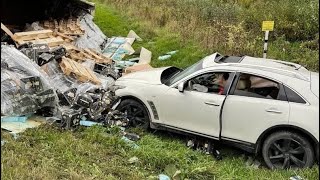 Молодой пьяный на Infiniti вылетел на встречку и столкнулся с грузовиком