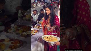 Mukesh Ambani ka bahu Radhika Merchant kitni caring hai na? | Bollywoodlogy| Honey Singh Songs