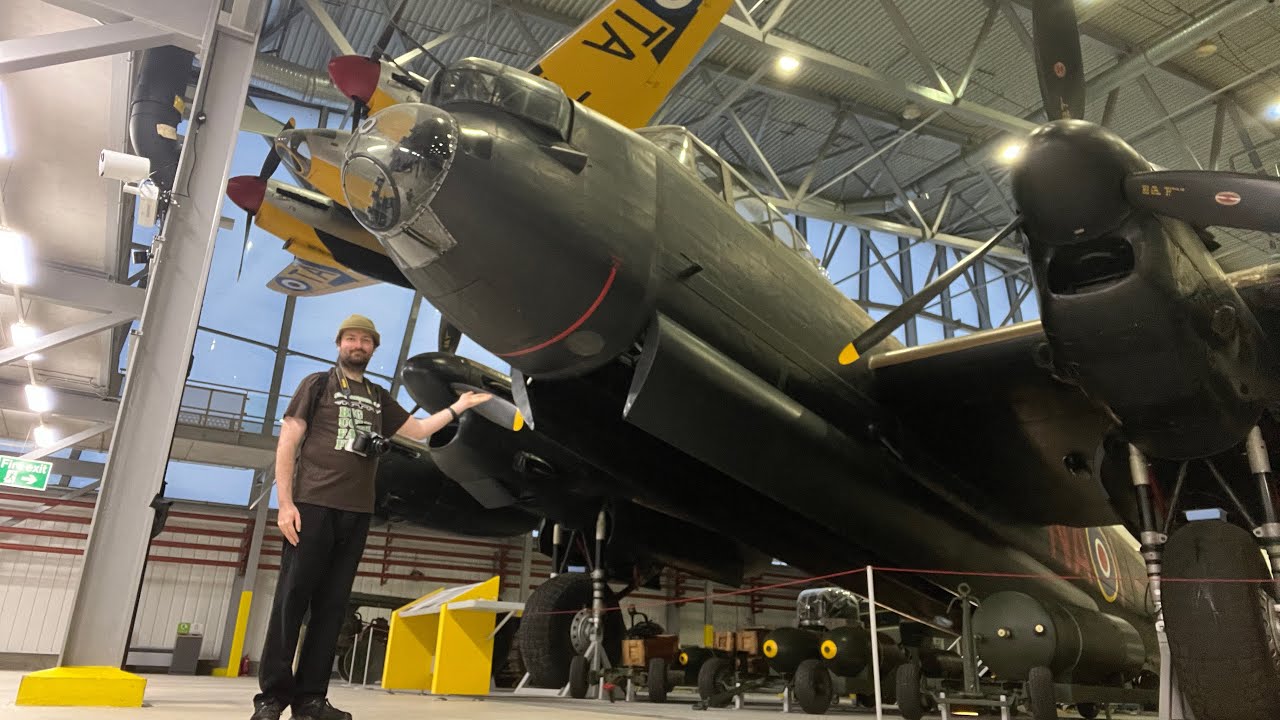 Avro Lancaster B.X KB889 At IWM Duxford - YouTube