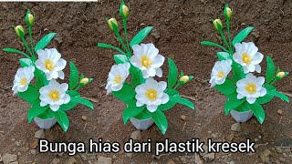 Bunga hias dari plastik kresek