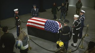 Thousands line up to pay respects to Jimmy Carter