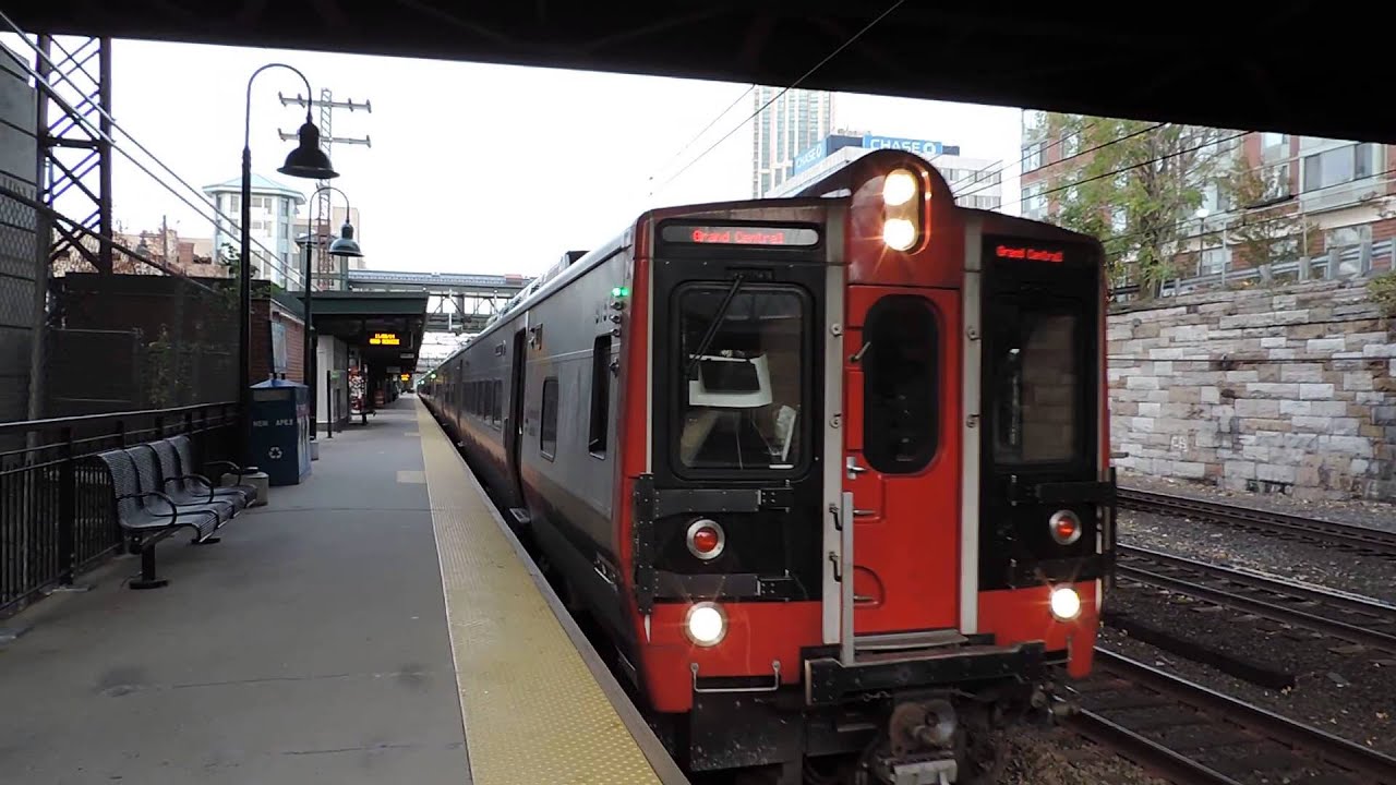 (HD) Nice Horn Blasts From A Friendly Metro-North M8 Engineer - YouTube