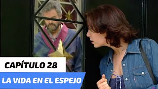 La Vida en el Espejo | Capítulo 28 | ¡Gabriela va a buscar a Santiago a su casa!