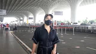 Sara Ali Khan HOT LOOK VIDEO At Airport 😍 | Sara Ali Khan VIRAL VIDEO | Bollywood News