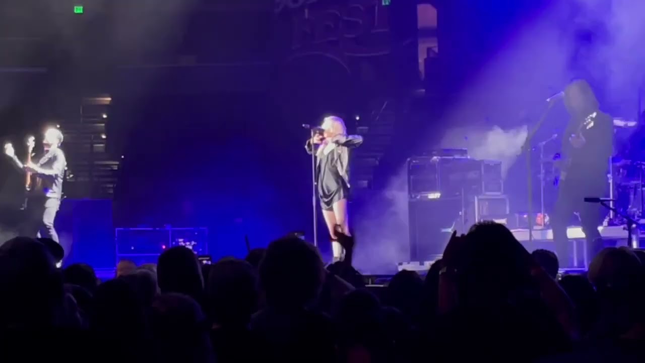 THE PRETTY RECKLESS - Opens 98 ROCKFEST Set With DEATH BY ROCK AND ROLL ...