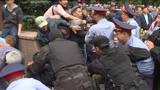 Toqaev Wins Kazakh Elections Amid Clashes and Detentions