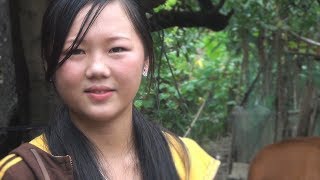 Beautiful Hmong Girls-Kab Lia Lauj Nkauj Hmoob Moos Kham