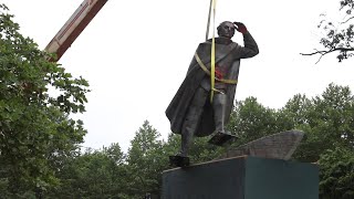 Christopher Columbus statue comes down in Trenton park