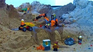 LEGO CITY GOLD MINING - DAM BREACH VIDEO