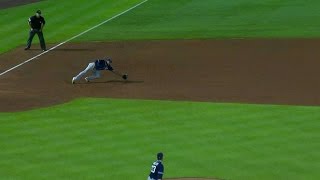 SD@ATL: Solarte lays out, gloves grounder at third