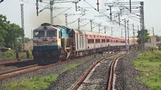 19218 Veraval-Bandra Terminus SAURASHTRA JANTA EXPRESS passing through Bileshwar Railway Station