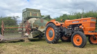 Ensemble Tracteur Someca.. 670 et moissonneuse Class