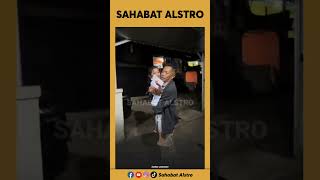 ANAK TETANGGA INI SELALU MENUNGGU AYAH ORANG PULANG, Sebab ia Begitu Sayangnya