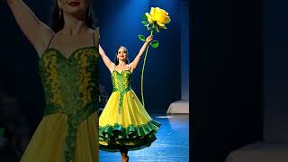 A woman and a flowers in AGT #americagottalent #agt    #magic #talent#shorts #aifashionshow #flowers