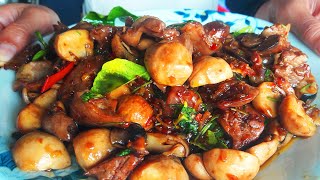 Housewife food 60 : ឆាផ្សិតចំបើងស្រែគ្រើងក្នុងទា | ម្ហូបខ្មែរឆា | khmer food cooking