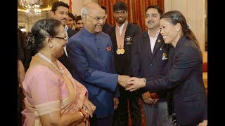 President Kovind meets Indian medal winners of Commonwealth Games 2018 at Rashtrapati Bhavan