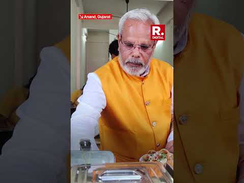 Meet Anil Bhai Thakkar, Gujarat Pani Puri Vendor Who Looks Like Prime ...