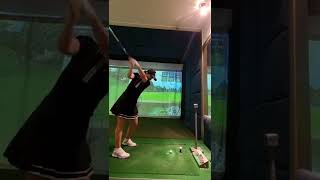 구력2년 44세주부 프로골퍼도전 아이언7번 145미터 ~~와우👍#shorts #golfswing #골린이