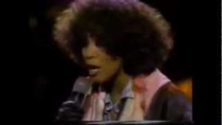 #nowwatching Whitney Houston LIVE - I Wanna Dance