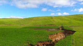 Giant sinkhole opens up in New Zealand