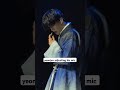 yeonjun adjusting his mic during sugar rush ride moment at txt act promise in l.a. day 1