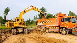 Modern loading Machine driver full speed uploading UD truck damper