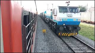 3 EMD Locomotives With 16575 Yeshwantpur Mangalore Gomteshwara Express #train #westernghats