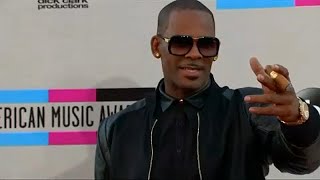 R. Kelly, accusato di abusi su ragazze minori