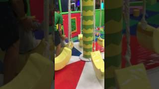 Banana swing (3y1m)