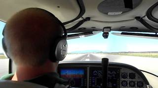 Cirrus SR22 Landing Sante Fe (KSAF) RNAV 15