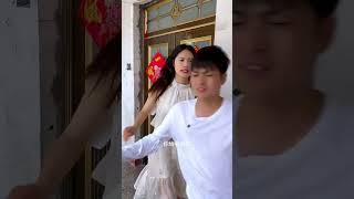 为救大儿子，妈妈不惜向二儿子下跪。#positiveenergy #skit#funny #drama #短剧 #正能量 #反转 #教育短片