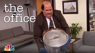 Kevin Drops the Chili - The Office