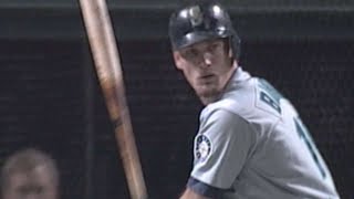 Buhner slugs two home runs in Game 3 of '95 ALCS