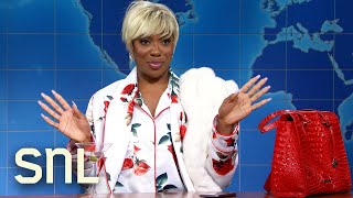 Weekend Update: Rich Auntie with No Kids on Relaxing During the Holidays - SNL