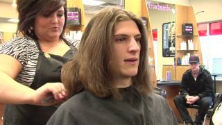 SCSU Hockey Players Cut Their Hair for Locks of Love