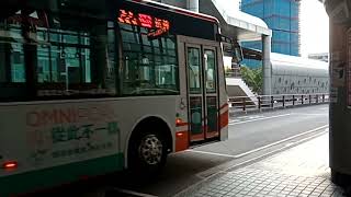 651路線公車行經新北板橋公車站(捷運板橋站)(西元2021年07月11日)