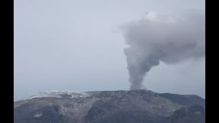 “No es un tema extraño, hay mucha energía”: explican pequeña erupción en volcán Nevado del Ruiz
