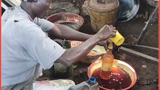 Labé 🇬🇳 : un homme produit du carburant à base du plastique recyclé , Suivez le processus