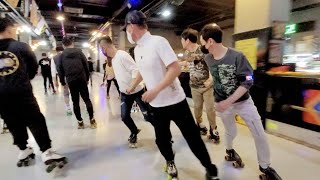 와~실력좋은 아저씨들!!! 나이쓰 #롤러장 #rollerskating #롤러스케이트 #7080 #유로댄스 #shorts