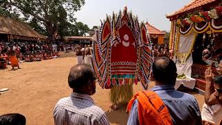 പെർണെ മുച്ചിലോട്ട് കെട്ടിയാടിയ തുളു തെയ്യം. അത്യപൂർവ്വതെയ്യമായ ശ്രീ പടിഞ്ഞാറെ ചാമുണ്ഡി 🙏