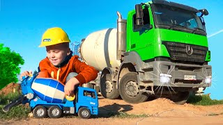 Coches para niños. Camiones hormigonera reales y de juguete. Estudiamos equipos de construcción